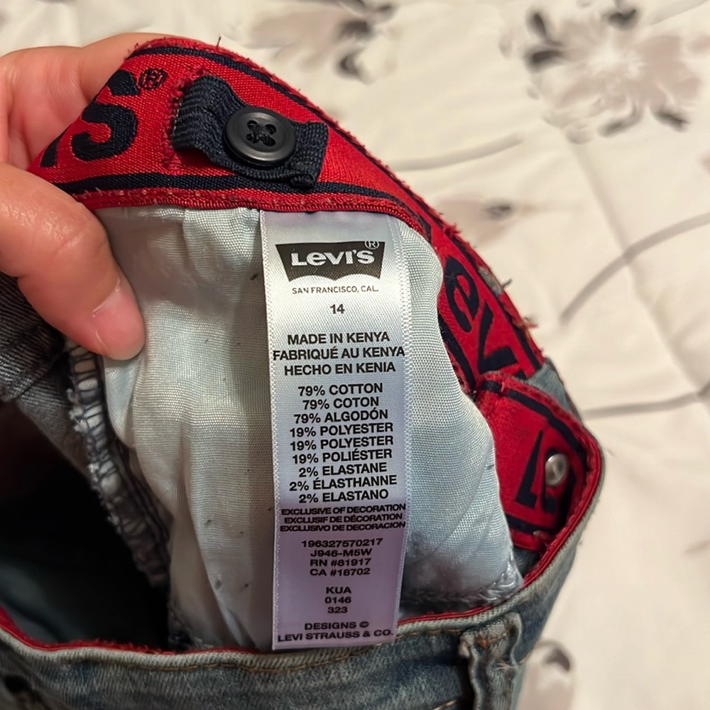 Boys Levi’s straight fit size 14 blue jeans